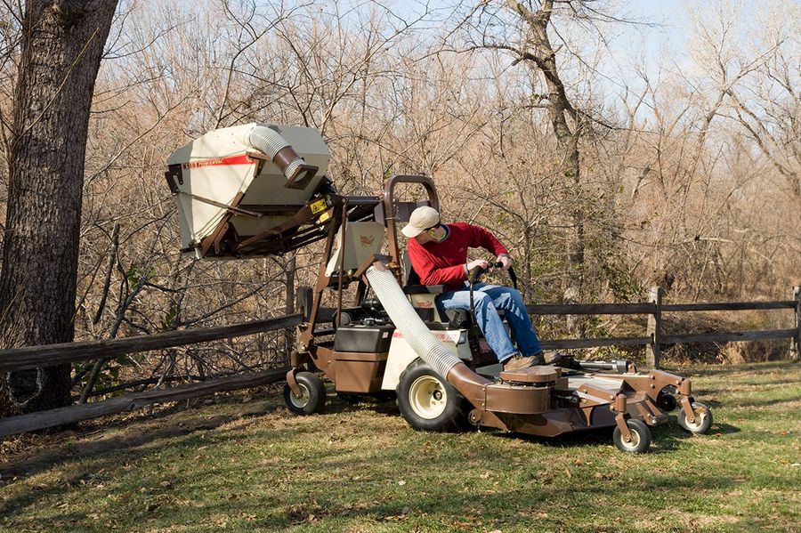 Grasshopper Mowers - FrontMount PowerVac Collection Systems