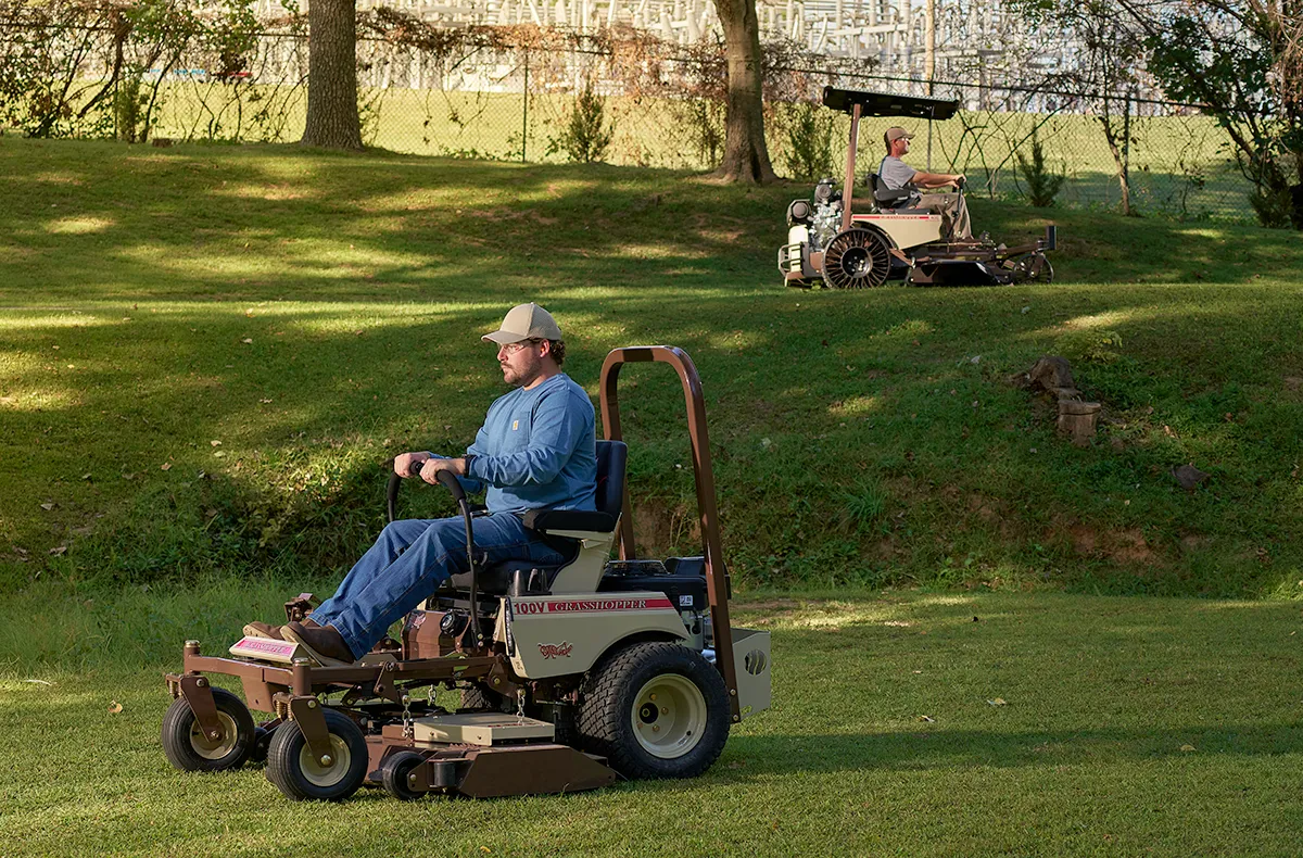 Fleet discounts on zero-turn commercial mowers for commercial property mowing