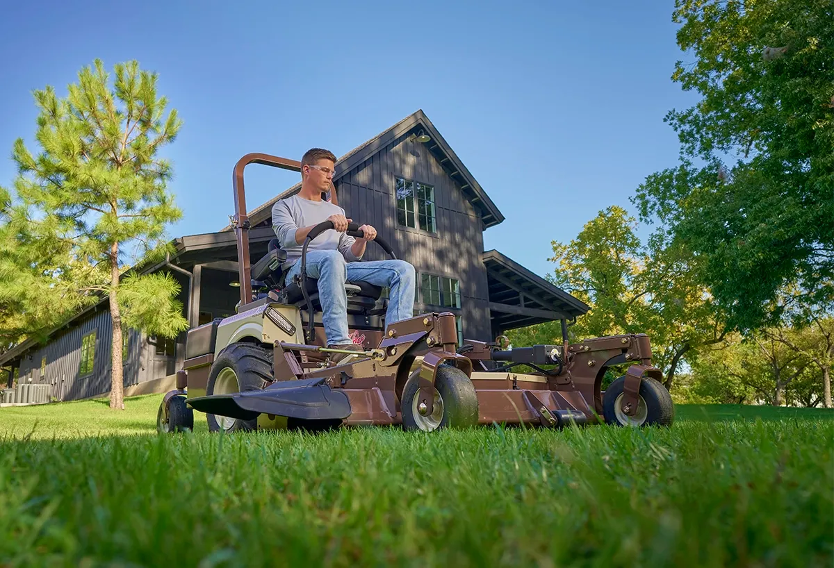 Grasshopper 700 FrontMount Versatile Zero-Turn Mower