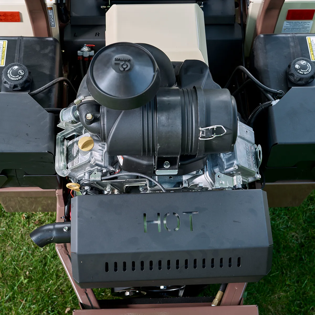 Industry leading engine of the 900 series grasshopper mowers