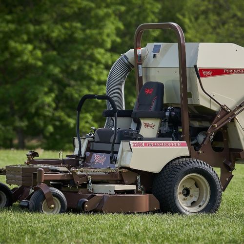 Grasshopper 200V MidMount | Smooth-Riding Zero-Turn Mowers