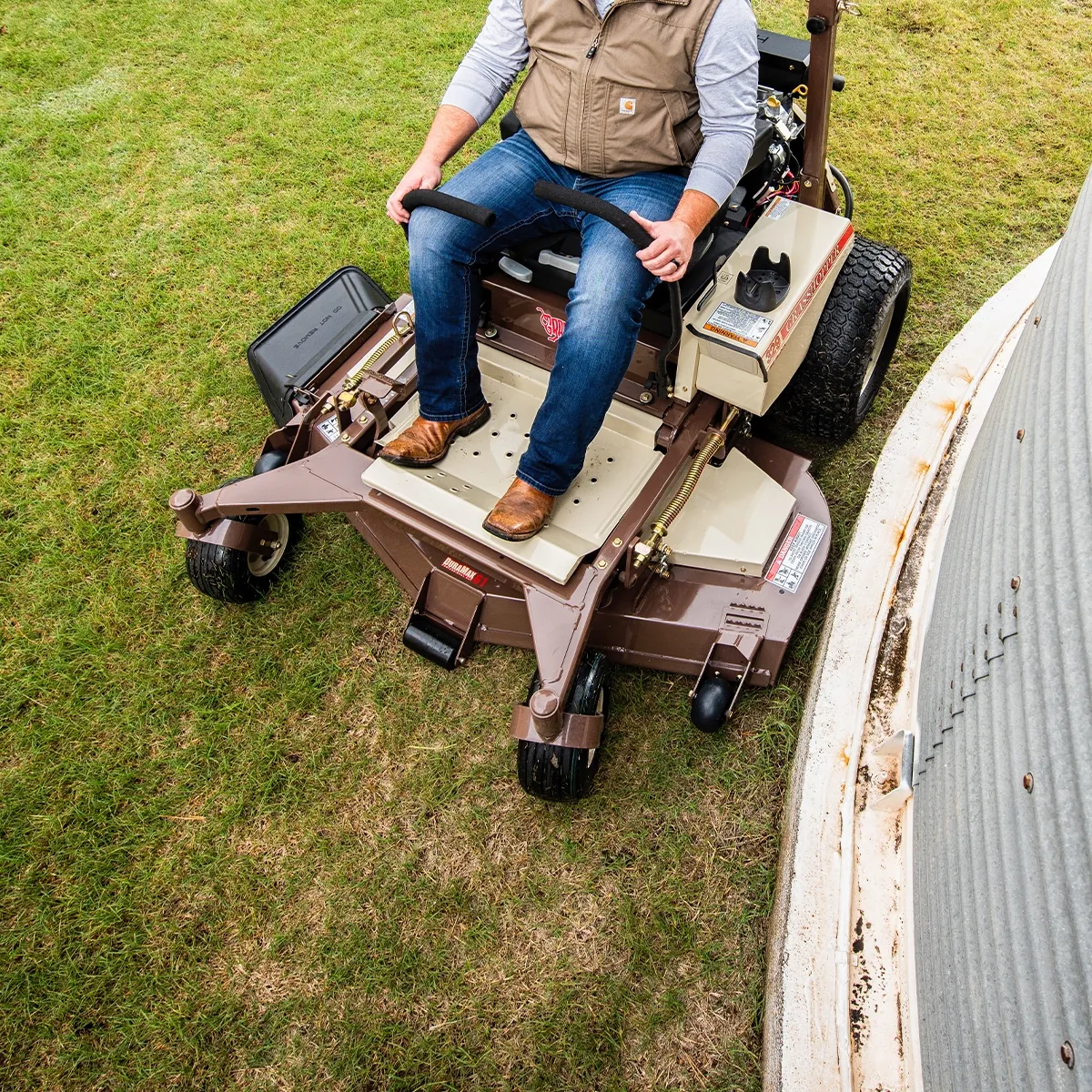 How to Grease Zero Turn Mower Deck Tips for Smooth Performance